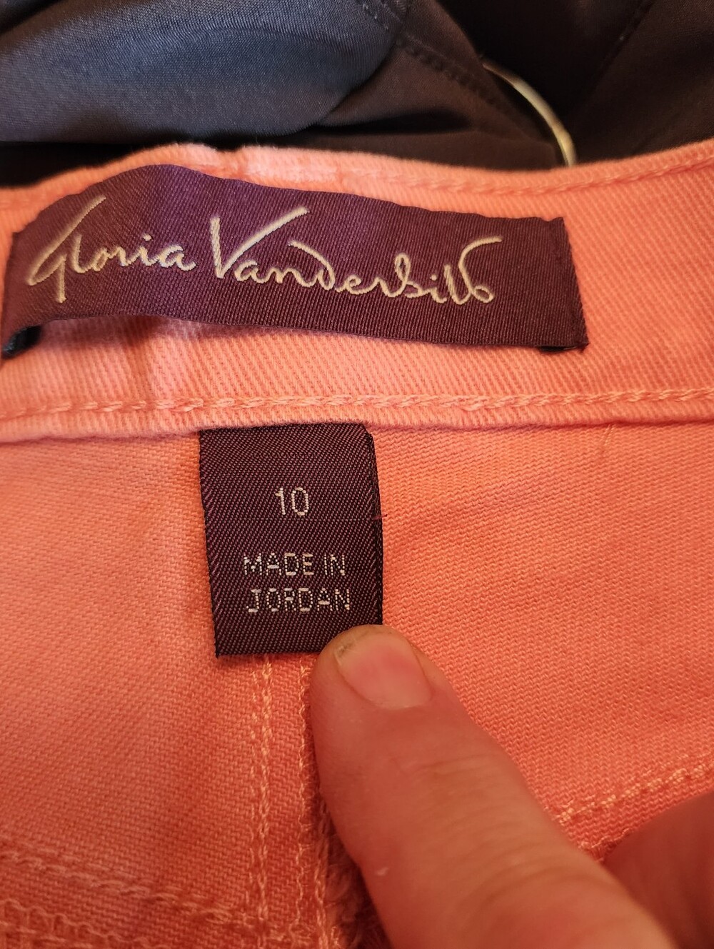 Gloria Vanderbilt Coral Amanda Jeans, Size 10 - Picture 2 of 8